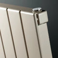 Vasco Viola-A V1-ZB-A radiateur decorative verticale 1200 x 317 mm - 480W EN442 70/50/20 - connexion LM - Ral 9016 blanc signalisation