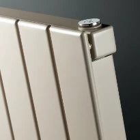 Vasco Viola-A V1-ZB-A radiateur decorative verticale 1200 x 317 mm - 480W EN442 70/50/20 - connexion LM - Ral 9016 blanc signalisation