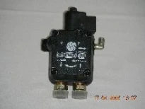 POMPE DE MAZOUT SUNTEC ai35c 9528 pour bruleur Hansa